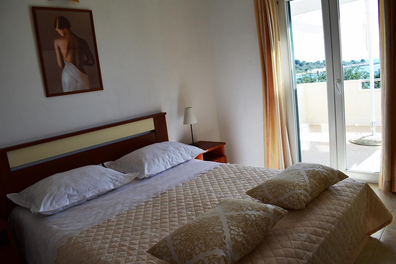Apartment Ivica Drvenik Mali Zewnętrze zdjęcie
